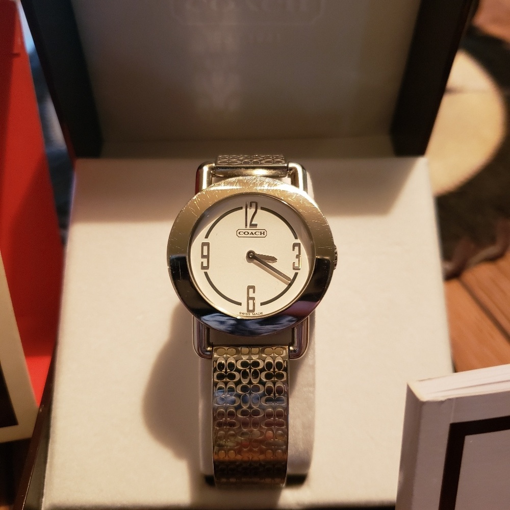 Authentic Vintage Silver Signature Coach Watch
